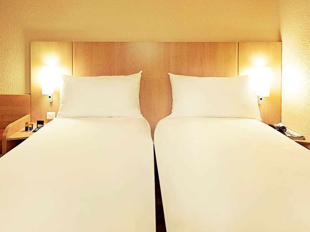 Hotel ibis Paris Créteil Zimmer foto